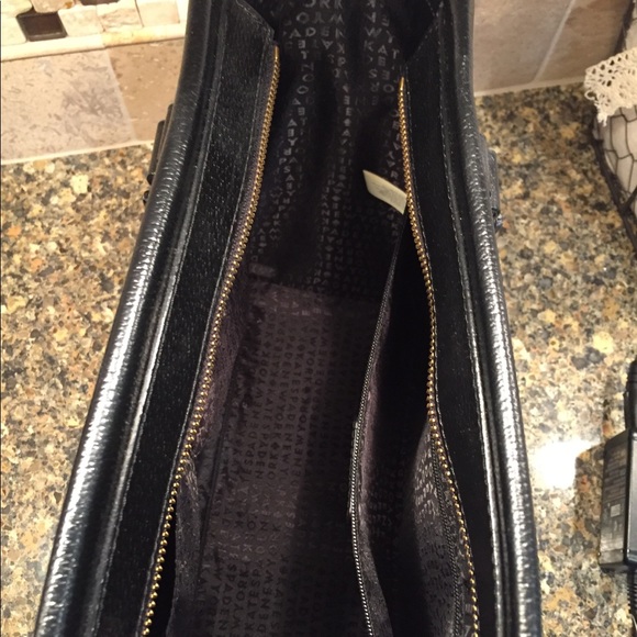 Authentic Kate Spade - Picture 3 of 4